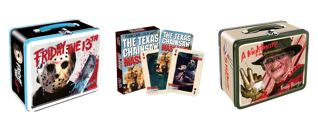 左から「13日の金曜日」ランチボックス、「悪魔のいけにえ」トランプ、「エルム街の悪夢」ランチボックス。