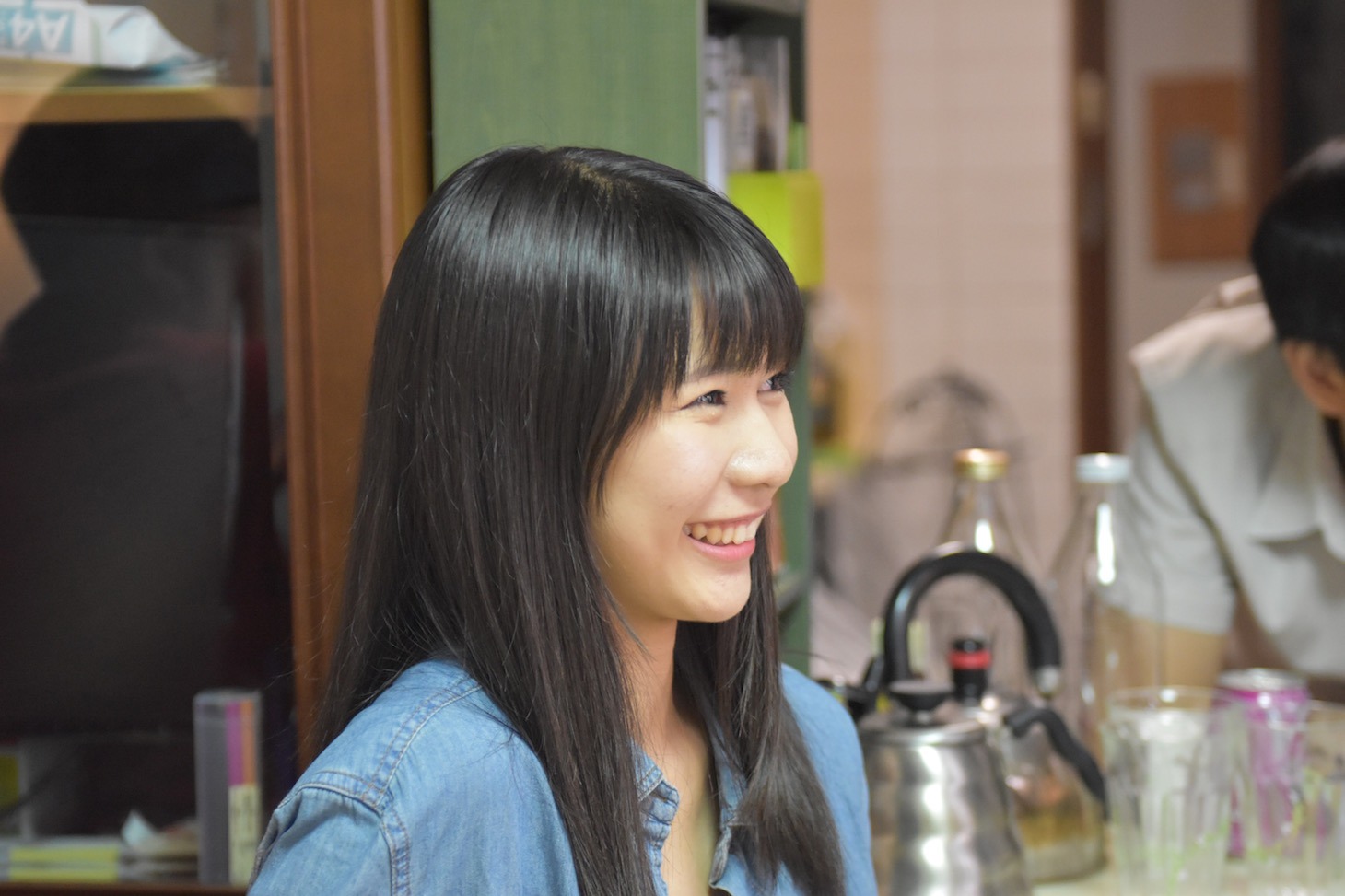 「天川ラバーズスーサイド」撮影現場での庄司芽生。