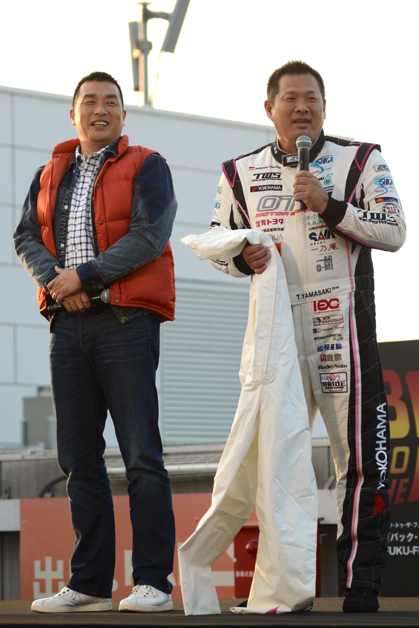 右から山本昌、山崎武司。