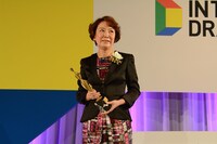 「花子とアン」で脚本賞を獲得した中園ミホ。