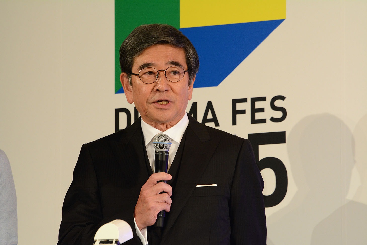 石坂浩二