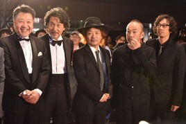 東京国際映画祭開幕、レッドカーペットにヘレン・ミレン、Perfume、役所広司ら