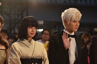 左から青柳文子、レン。