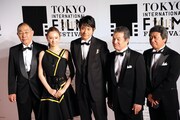 「の・ようなもの のようなもの」のキャスト・監督ら。