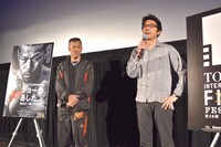 左から辰吉丈一郎、阪本順治。