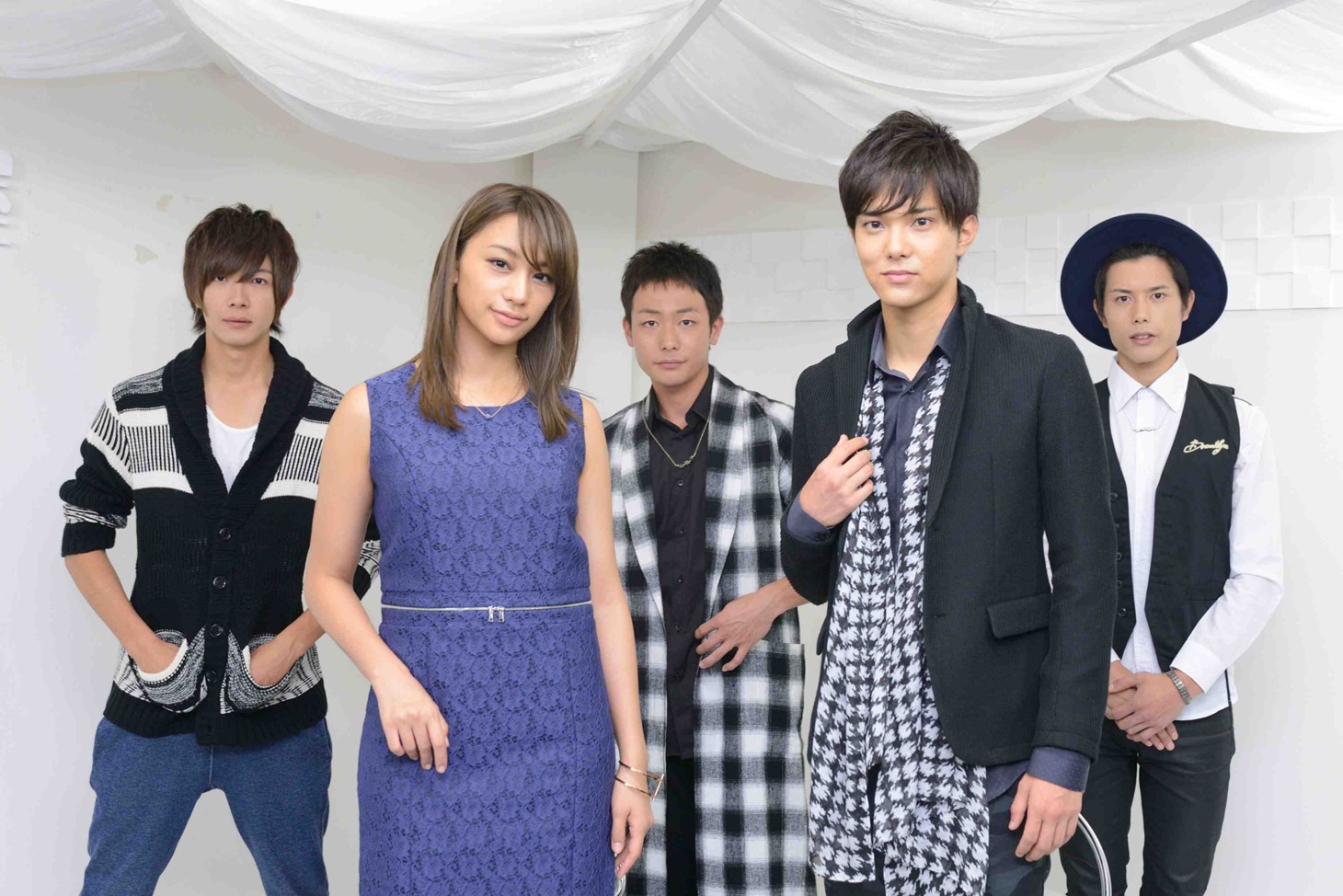 映画「復讐したい」のキャスト陣。左から田村侑久、高橋メアリージュン、田中俊介、水野勝、勇翔。(c)2015山田悠介／幻冬舎／「復讐したい」製作委員会