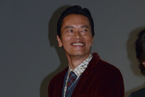 ノエに思いを寄せる両性具有の宇宙人・メンデス役の遠藤憲一。