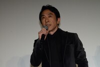 スペース国土交通省の役人・ハシモト役の段田安則。