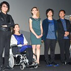 深田晃司監督作の“女優”アンドロイド、舞台挨拶でスムーズな会話披露