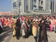 「スター・ウォーズ」のキャラクターに扮した超特急。（写真提供：SDR）