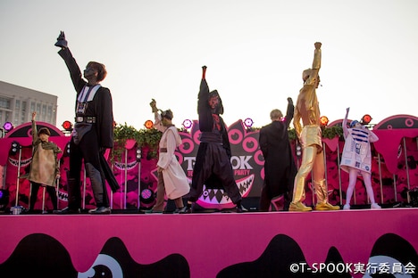 超特急のライブの様子。