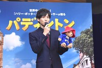 パディントンのかわいさを熱弁する松坂桃李。