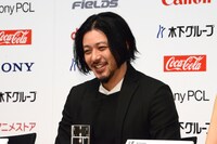 フジタ役のオダギリジョー。