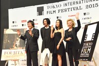 第28回東京国際映画祭「FOUJITA」記者会見の様子。
