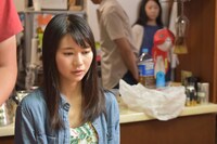 「天川ラバーズスーサイド」撮影現場での庄司芽生。