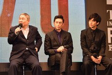 左からビートたけし、伊勢谷友介、松坂桃李。