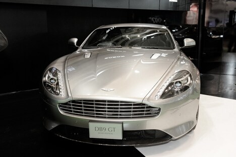 東京モーターショーで展示された、アストンマーティン DB9 GT ボンド・エディション。