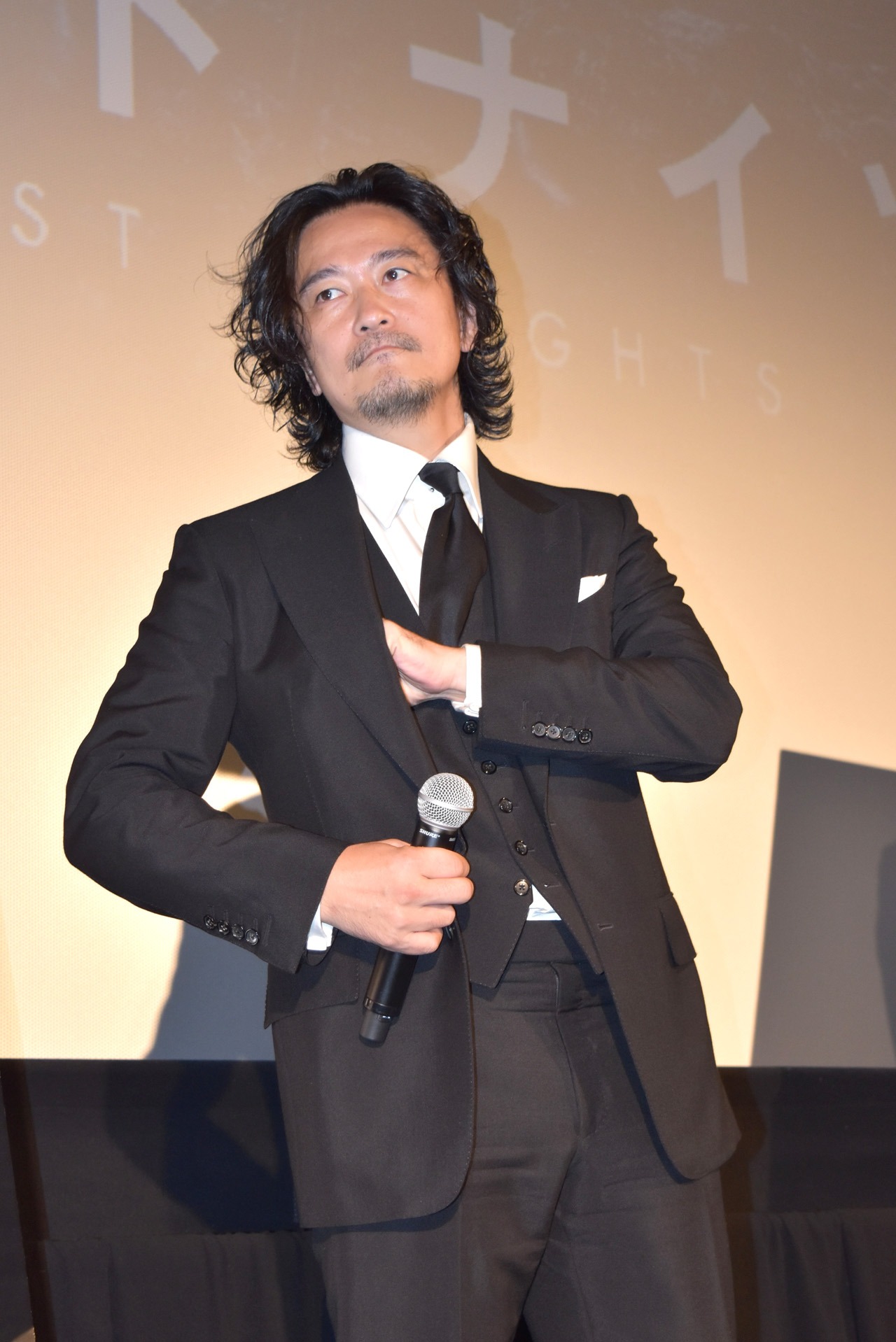 紀里谷和明