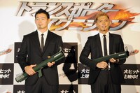 左より五郎丸歩選手、EXILE SHOKICHI。