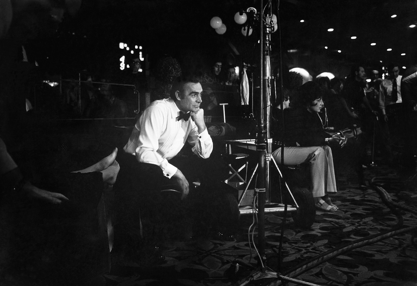 「007／ダイヤモンドは永遠に」撮影現場でのショーン・コネリー。(c)Terry O'Neill