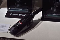 「STAR WARSのコードレス スティック クリーナー」（黒）、ハンディ部分。