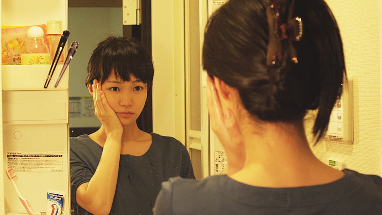 佐藤玲や黒羽麻璃央らが出演、学生たちが作った商業映画「色あせてカラフル」