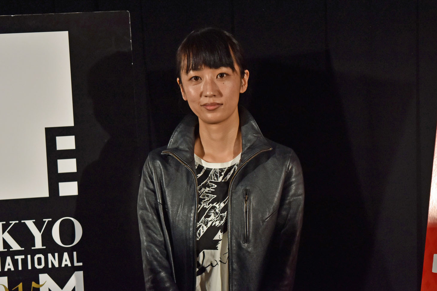 「俳優 亀岡拓次」のQ＆Aに登壇した監督の横浜聡子。