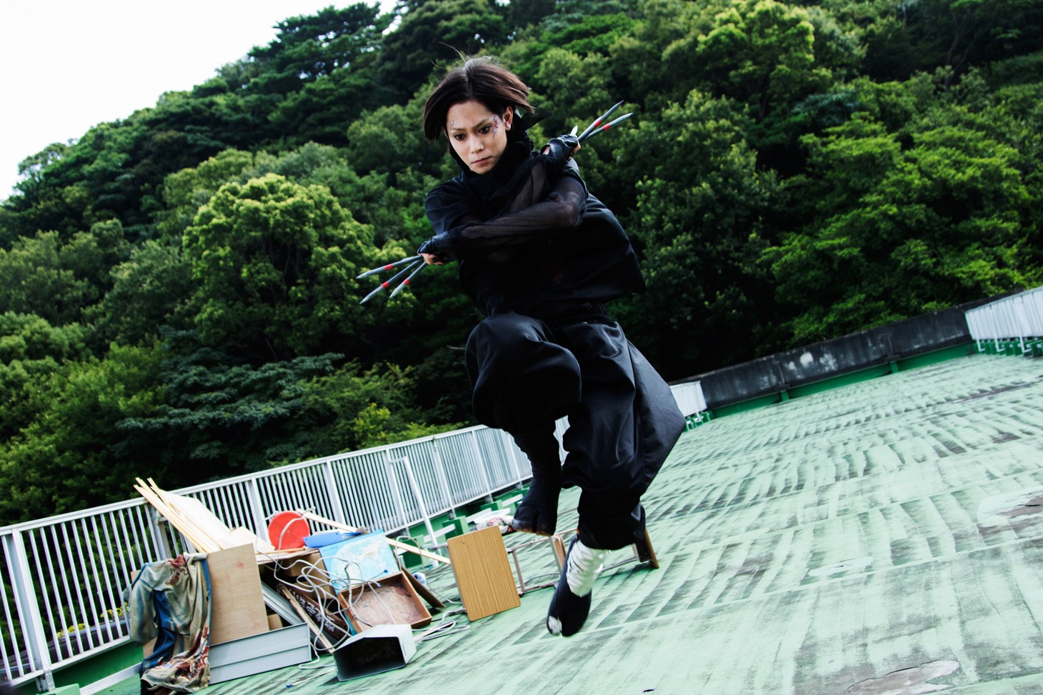 「血まみれスケバンチェーンソー」笹山香織（怨憎）役の玉城裕規。(c)2016三家本礼・KADOKAWA刊/VAP