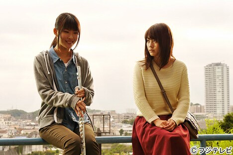 「昨日公園」より、有村架純（右）と福田麻由子（左）。