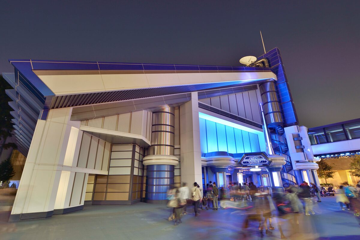 ディズニーランド スター ツアーズ が期間限定で フォースの覚醒 バージョンに 映画ナタリー