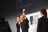 ブライアン・シンガーとホベルト・ベリネール。