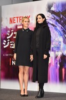 左からレイチェル・テイラー、クリステン・リッター。