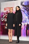 左からレイチェル・テイラー、クリステン・リッター。