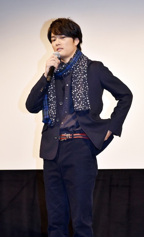 川嶋巧役の入江甚儀。