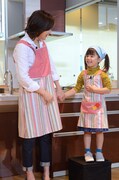 「はなちゃんのみそ汁」キックオフイベントの様子。左から広末涼子、赤松えみなちゃん。