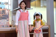 おそろいのエプロンで登場した広末涼子（左）と赤松えみなちゃん（右）。