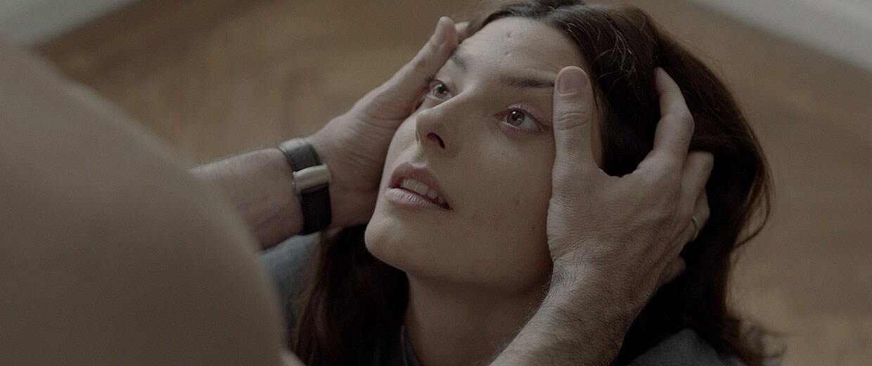 アルモドバルが絶賛！スペインの新鋭が手がけた「マジカル・ガール」公開決定