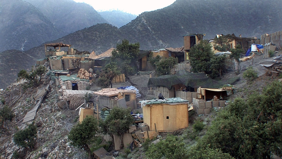 「レストレポ前哨基地 Part.1」 (c)GOLDCREST FILMS, OUTPOST FILMS.