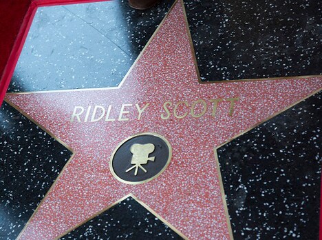 ウォーク・オブ・フェームに刻まれたリドリー・スコットの名前。(c)2015 Twentieth Century Fox Film Corporation. All Rights Reserved