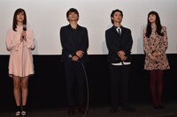 「通学シリーズ 通学電車」初日舞台挨拶の様子。