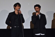 妄想を語り合う、吉沢亮（左）と千葉雄大（右）。