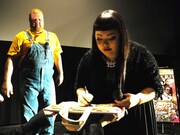 「五つ星ツーリスト THE MOVIE～究極の京都旅、ご案内します!!～」大阪の初日舞台挨拶にて、プレゼント抽選会の様子。