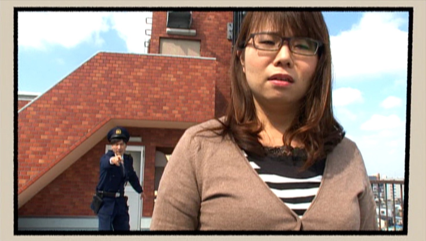 相席スタートの4コマコント「こちら三丁目相席公園前派出所」(c)日本テレビ