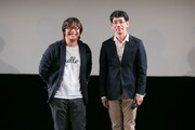 左から三木孝浩、野間口徹。