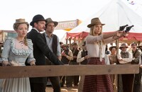 「荒野はつらいよ ～アリゾナより愛をこめて～」 (c)2014 Universal Studios and MRC II Distribution Company L.P. ALL RIGHTS RESERVED.