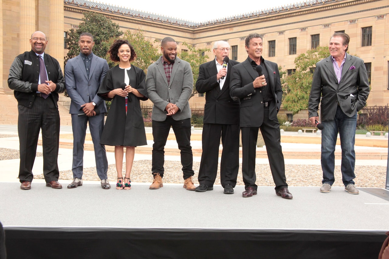 スタローンらフィラデルフィアに集結、「クリード」全米公開日が“クリードの日”に