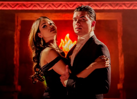 「フロム・ダスク・ティル・ドーン ザ・シリーズ」 (c) 2014 Tres Pistoleros LLC (c) 2014 El Rey Financing LLC