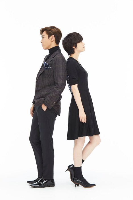 左からT.O.P from BIGBANG チェ・スンヒョン、上野樹里。