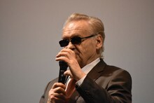 毎年カレンダーにはポーランド映画祭の時期に印を付けていると話すイエジー・スコリモフスキ。