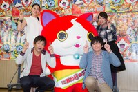 前列左から博多華丸、博多大吉。後列左から長澤まさみ、堀ちえみ。